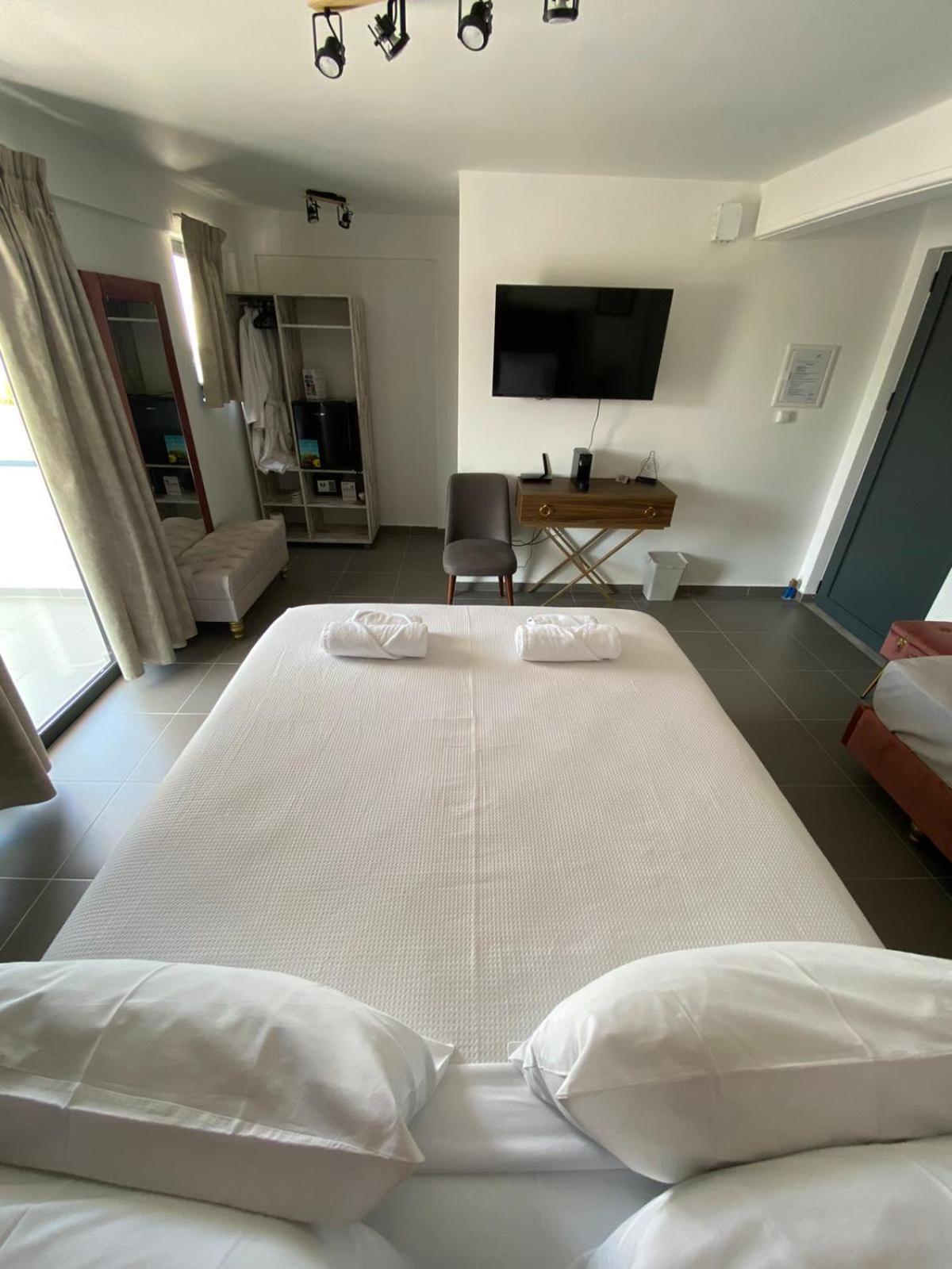 Airport Luxury Stay Artemida  Esterno foto