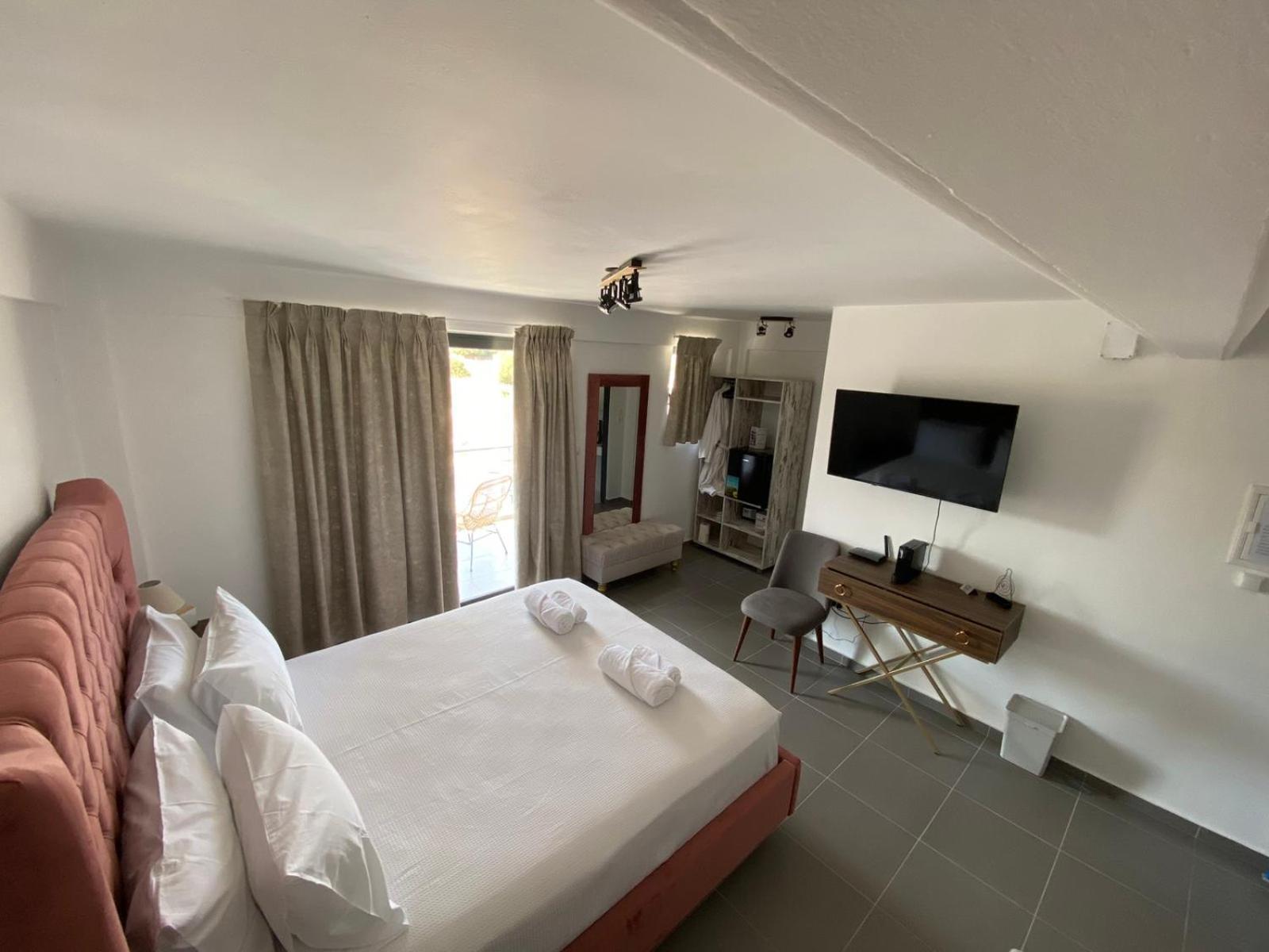 Airport Luxury Stay Artemida  Esterno foto